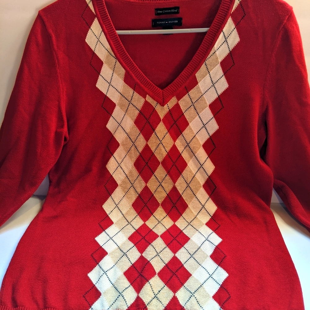 Tommy hilfiger sweater size small